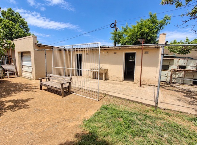 4 Bedroom Property for Sale in Trompsburg Free State